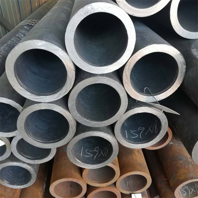 新乡10#结构无缝钢管